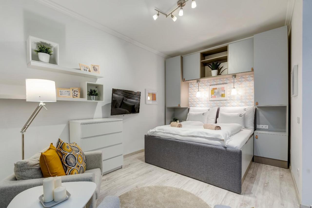 d.Five Riverside Deluxe Apartment Budapest Extérieur photo